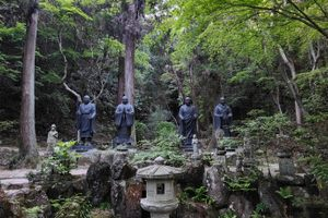 探秘广岛深藏寺庙：异境宝塔引领反资本主义精神革命！