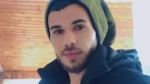 西岸村庄遭袭 巴人被射杀