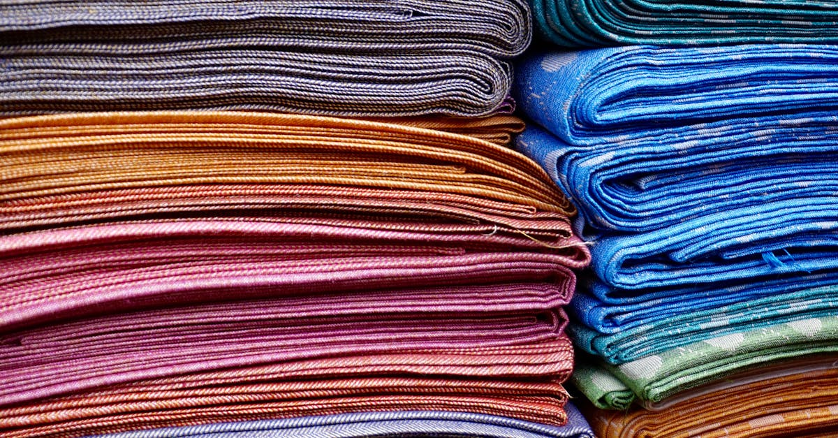 在基加利市集的晨光冲突边缘