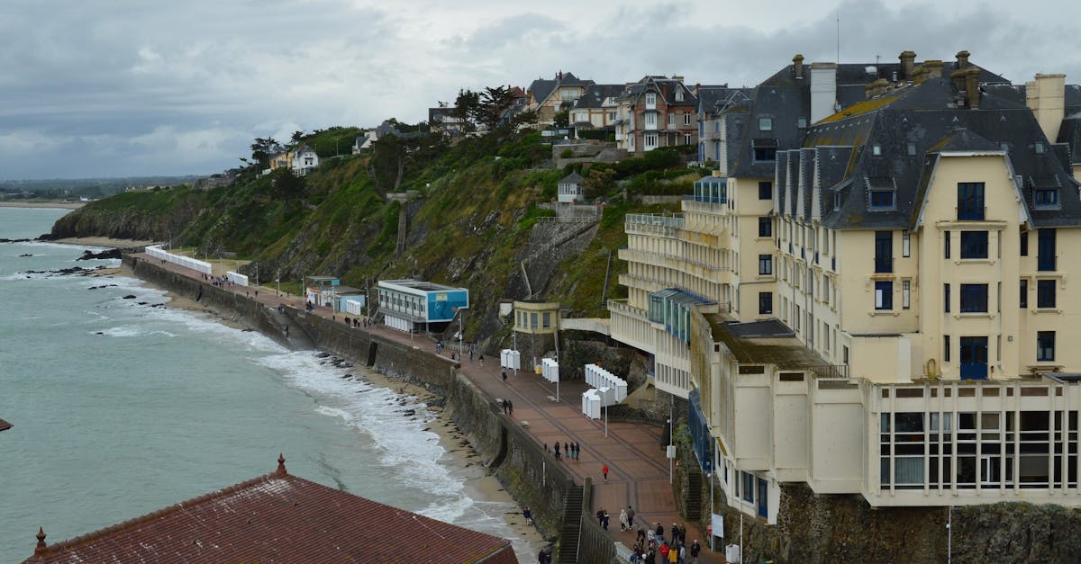 水头巷弄：石头与海的低语