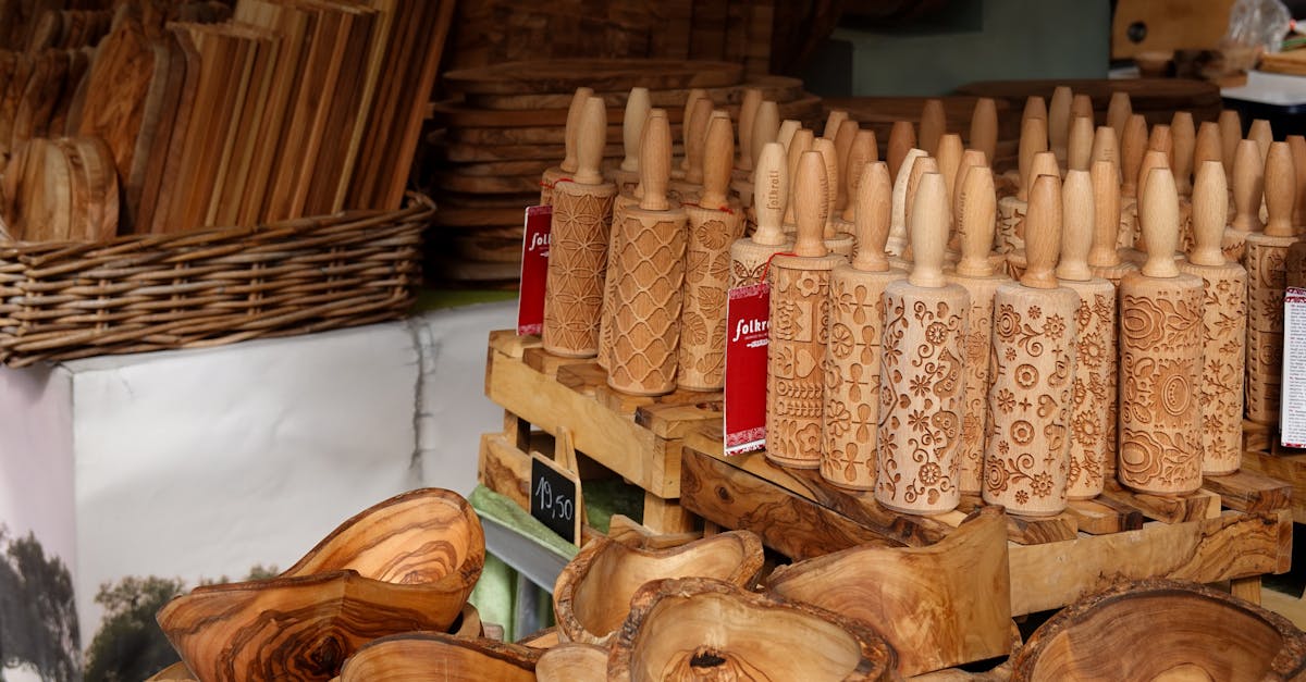 桥那头的木声与面包烟