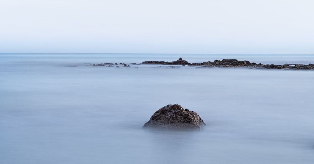 夜里扑来的海盐味，把人拽进台东的静